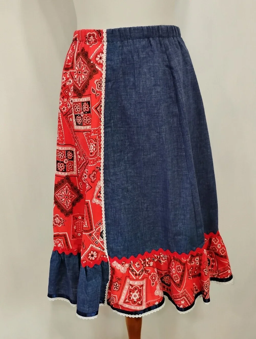 VINTAGE LITTLE HOUSE CREATIONS SKIRT
